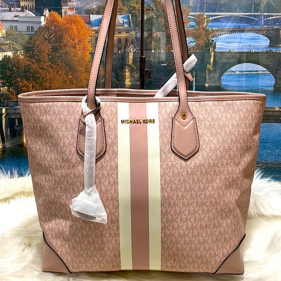 Michael Kors Eva Tote - Picture 2 of 8